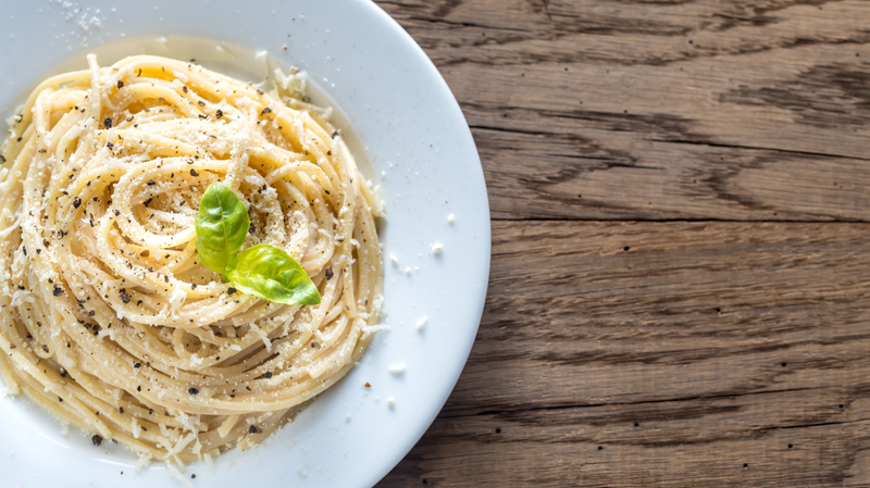 Illustration for article titled How to master cacio e pepe, the deceptively difficult paragon of pasta